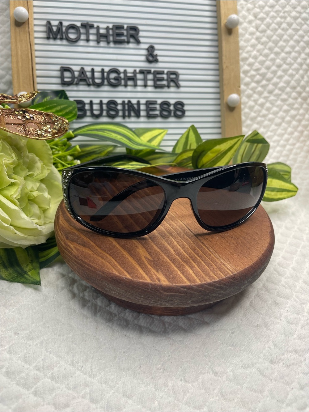 Women’s Black Sunglasses with Decorative Temples